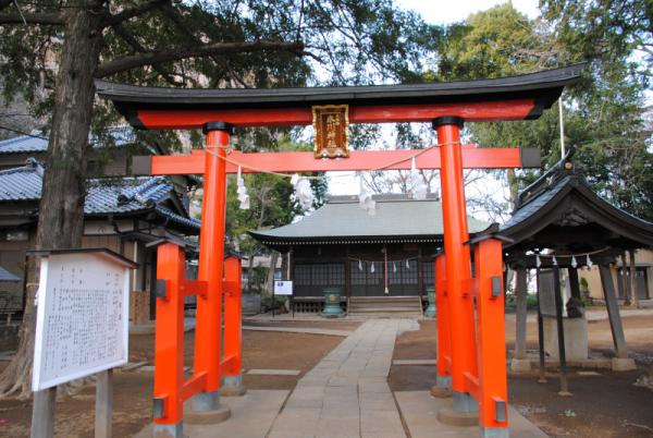 南浦和に訪れたら、狛キジが珍しい大谷場氷川神社に参ろう！